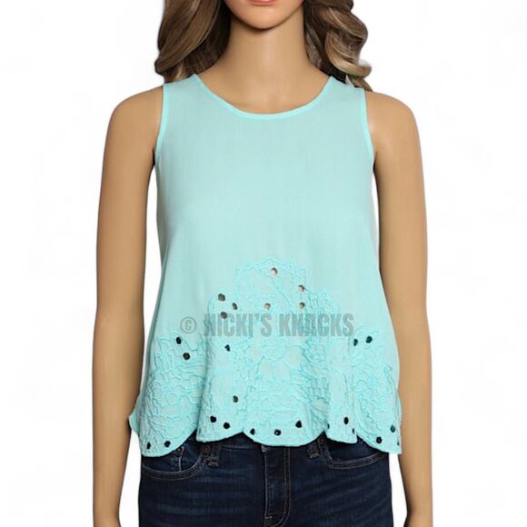 Gianni Bini Aqua Embroidered Eyelet Tank Top XS Turquoise Scallop Hem Blouse - Picture 2 of 12